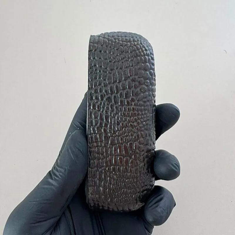 IQOS Iluma i kılıf Snake Skin, siyah